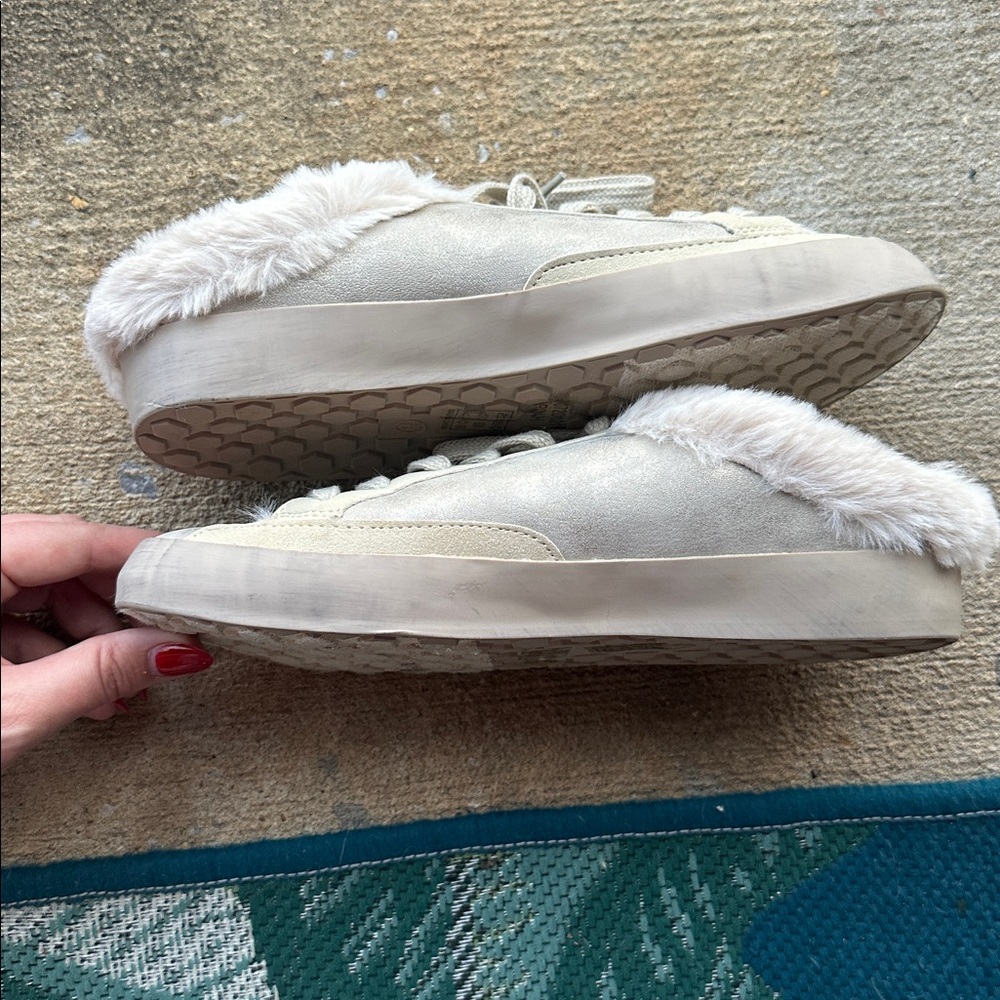 SHU SHOP | THE PINAH SNEAKERS IN GOLD - Picture 7 of 10